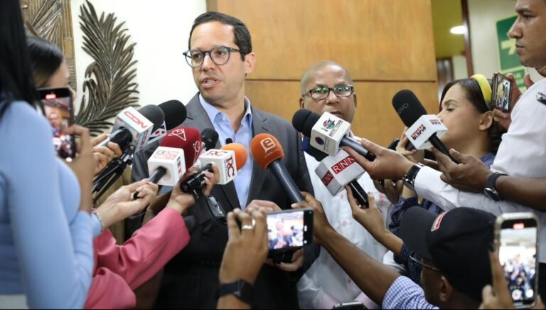 PRM solicita a JCE actuar frente a noticias falsas contra Luis Abinader