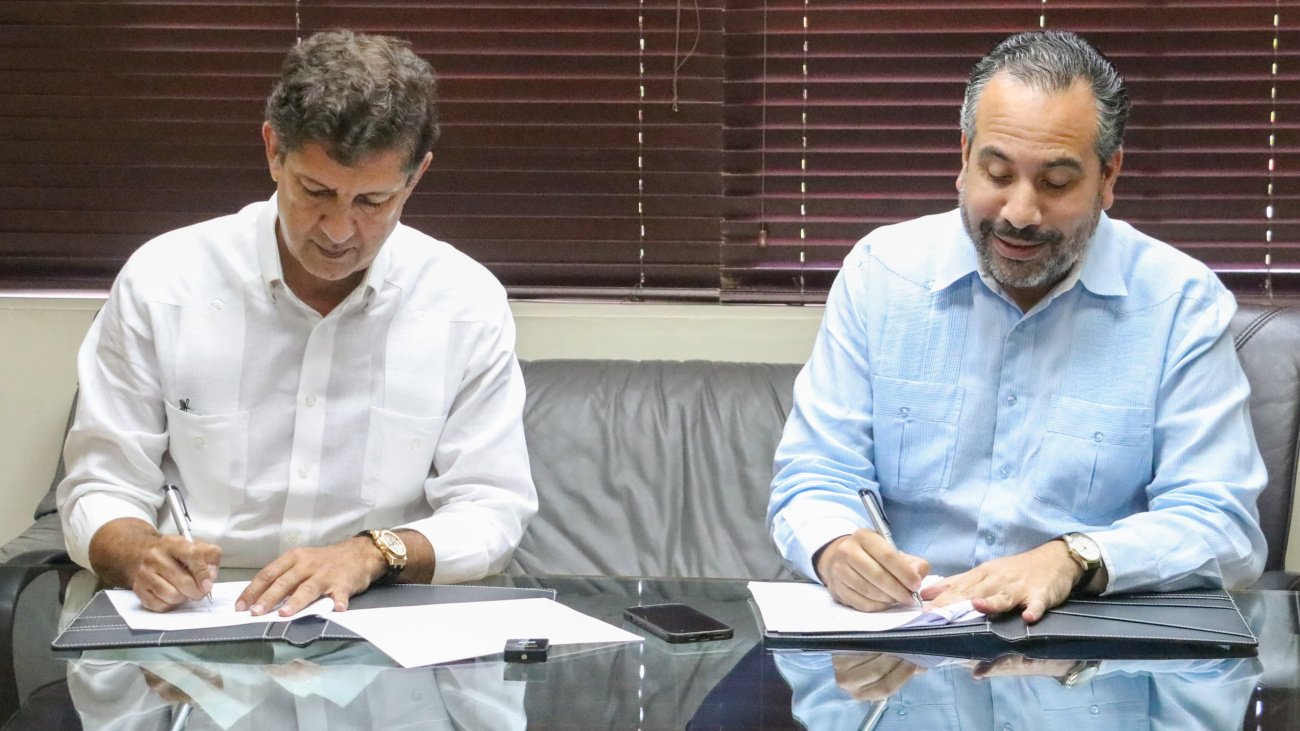 Inefi y Fundación Cibao FC acuerdan fortalecer el fútbol escolar en la RD