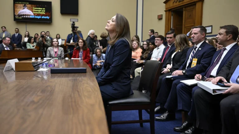 Dimite directora del Servicio Secreto tras el intento de asesinato contra Donald Trump