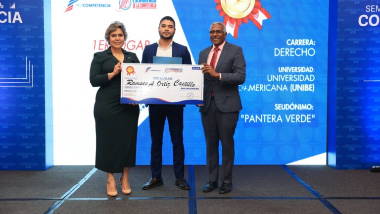 Semana de la Competencia cierra con premiación en concurso de ensayos