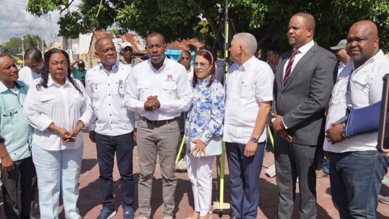 Gobierno inicia proceso de titulación en Boca Chica para entregar más de 9,000 títulos de propiedad