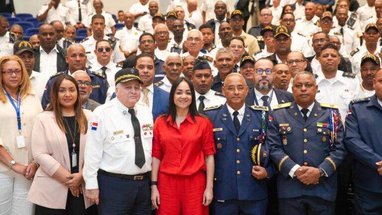 Interior y Policía impulsa dignificación y fortalecimiento de los cuerpos de bomberos en todo el país