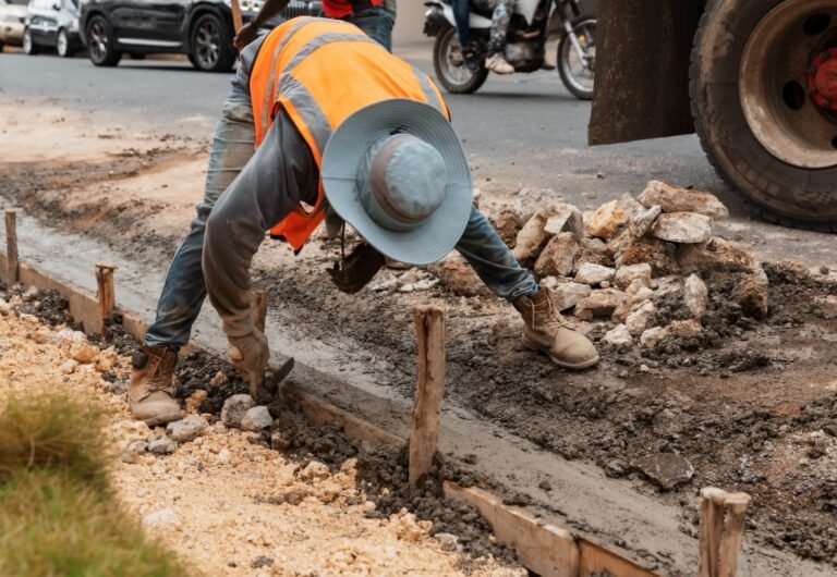 ADN avanza en construcción de aceras y contenes que abarcará 21 sectores; inicia trabajos en Naco y Renacimiento
