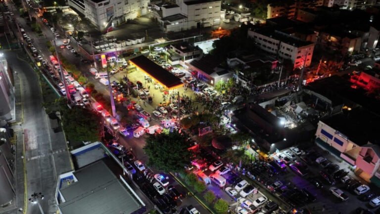 911 coordina amplia respuesta y atención en desplome de techo en discoteca Jet Set