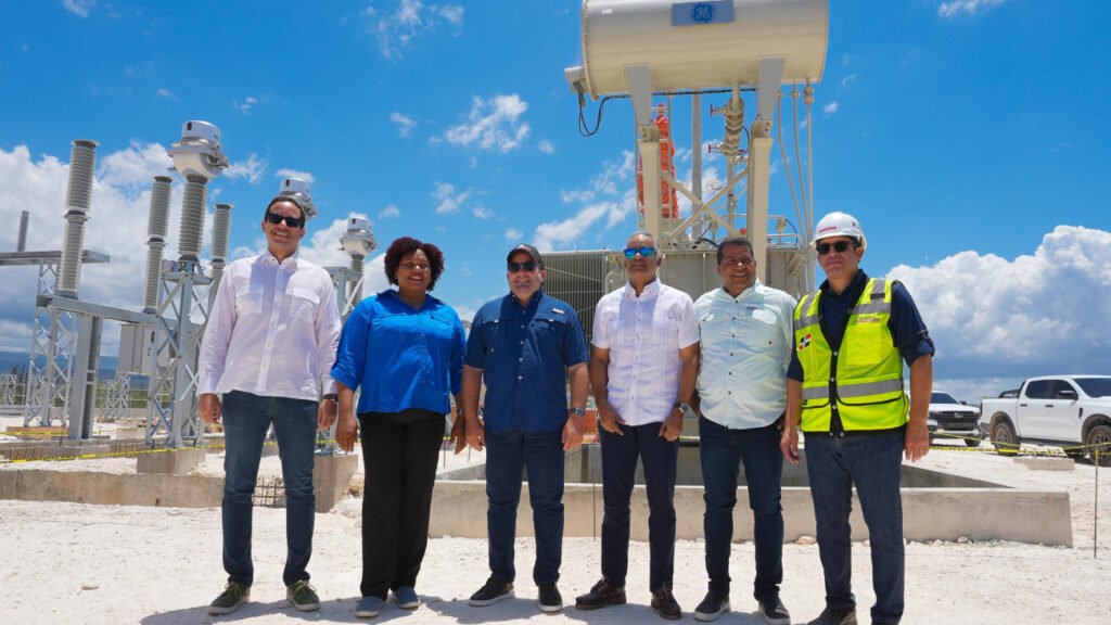Gobierno supervisa labores de exploración de tierras raras en Pedernales