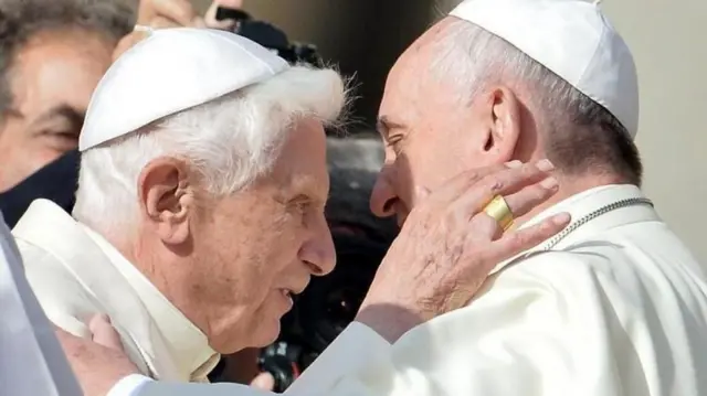 Francisco y Benedicto XVI en 2014