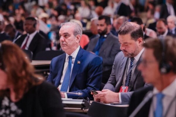 Abinader encabeza delegación en conferencia de la ONU sobre el Océano