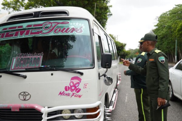 Digesett refuerza operativos contra autobuses que circulan fuera de ruta en zonas residenciales