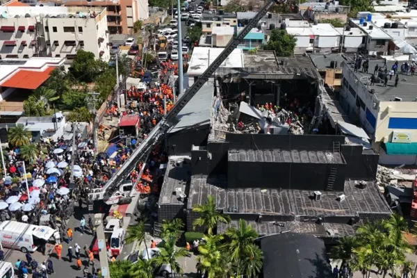 Informe preliminar descarta que el peso en el techo causara el colapso del edificio Jet Set
