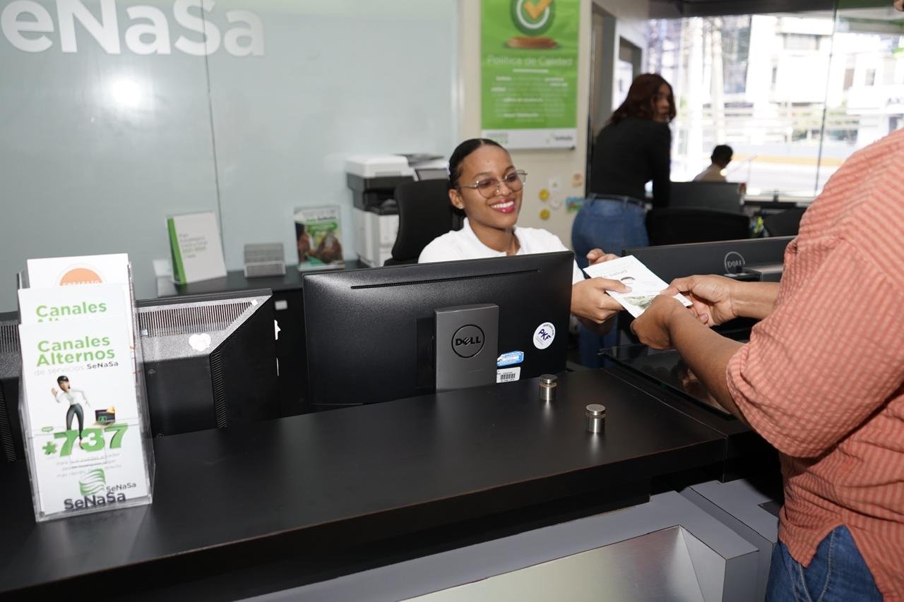 SeNaSa se defiende: dice alcanza cobertura histórica y triplica inversión en salud