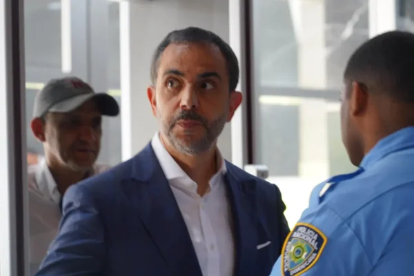 Antonio Espaillat pasa su primera noche en la "carcelita" de Ciudad Nueva