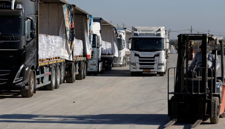 Llega convoy de 135 camiones con ayuda humanitaria para Gaza en medio de crisis