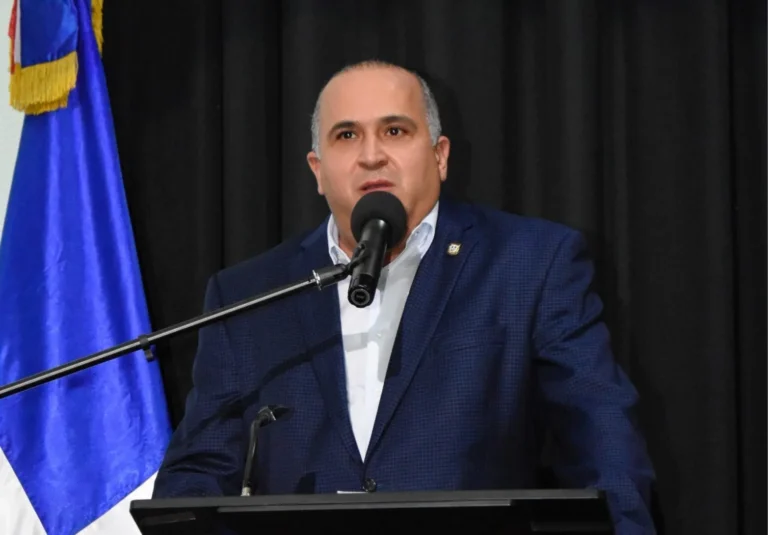Alexis Victoria Yeb un perfil de liderazgo probado