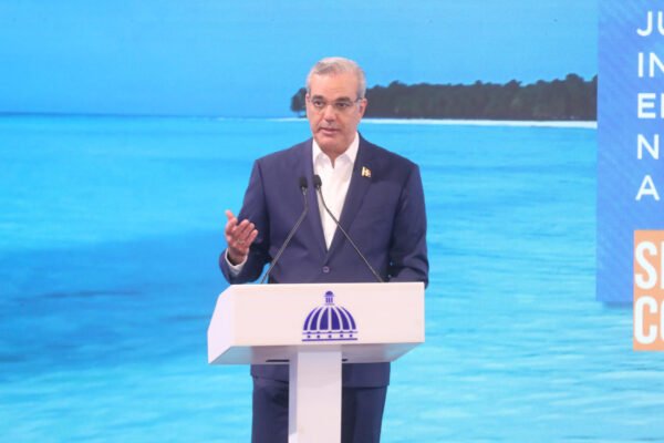 Presidente consolida RD como hub aéreo y logístico a nivel regional