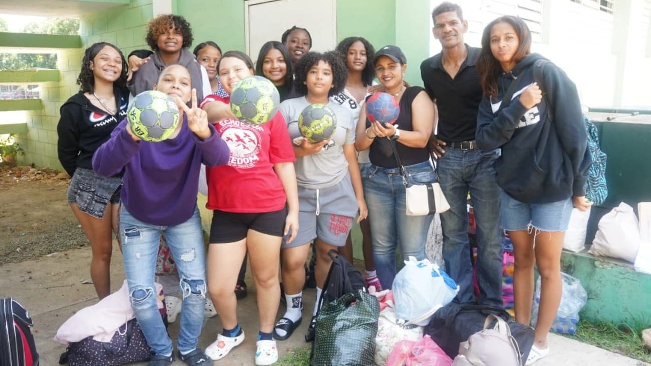 Salcedo recibe con alegría y entusiasmo las delegaciones para la apertura de los XI Juegos Escolares Deportivos Nacionales San Francisco 2025