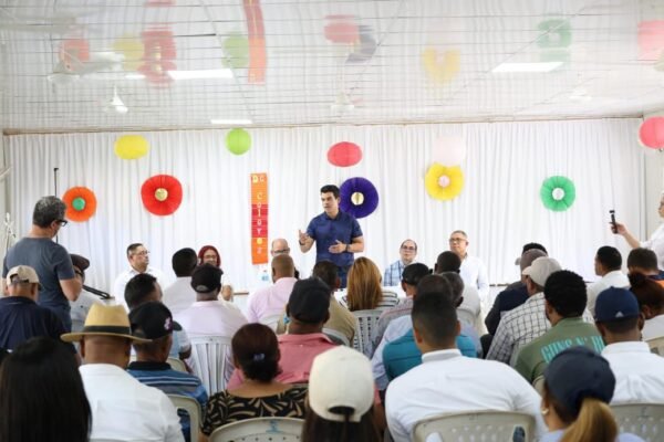 Director de Inapa se reúne con comunitarios de los municipios de Nagua y Sánchez, provincias María Trinidad Sánchez y Samaná
