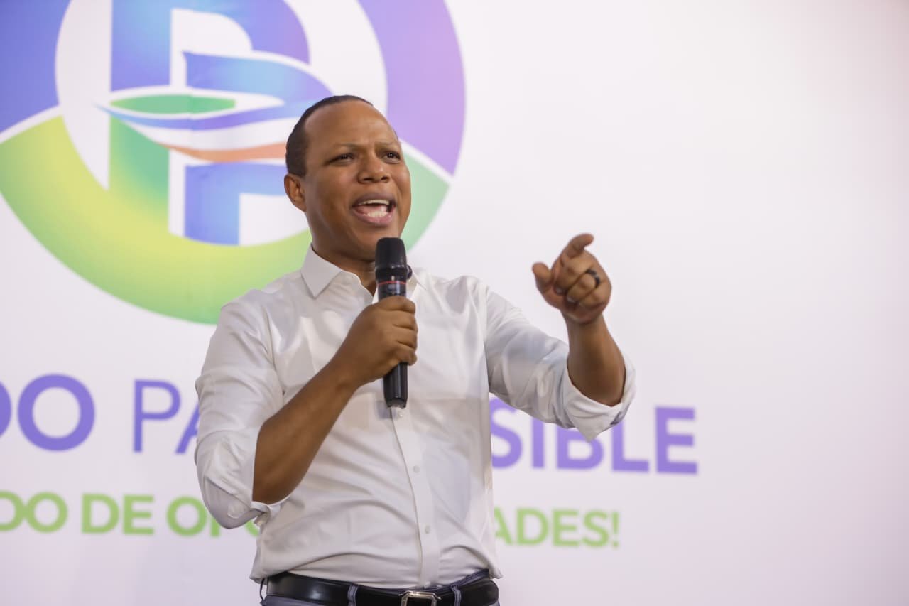 Partido País Posible juramenta su directiva en el municipio Santo Domingo Este