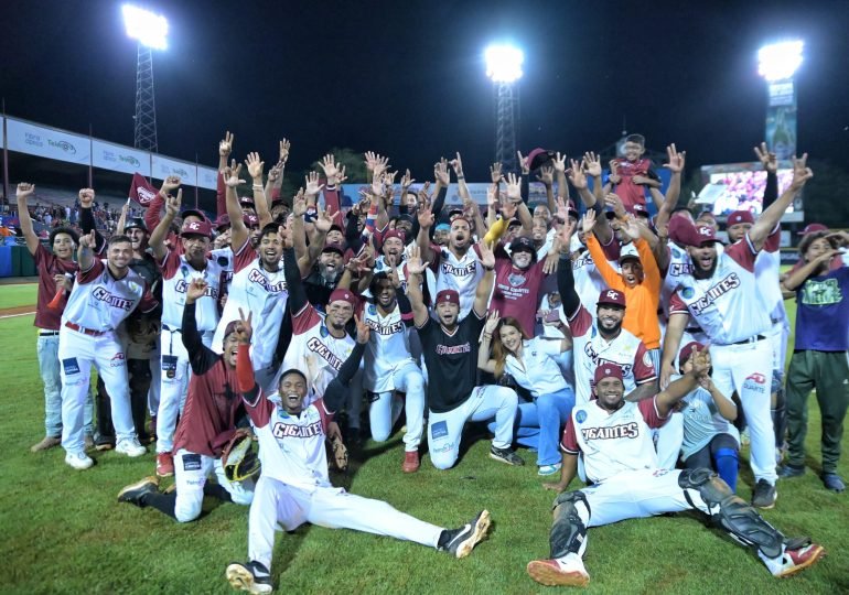Gigantes eliminan al Licey y pasan a la semifinal